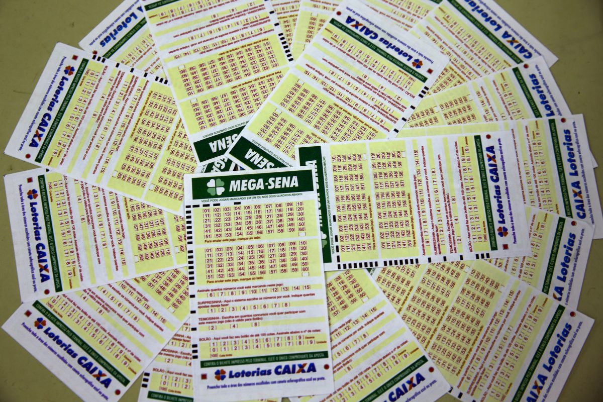 Mega-Sena 2631 paga R$ 3 milhões; quanto rende na poupança?