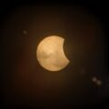 Último eclipse lunar do ano ocorre nesta terça (8); saiba como observar