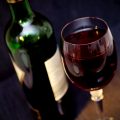 Por que as garrafas de vinho têm padrão de 750 ml em vez de 1 litro?