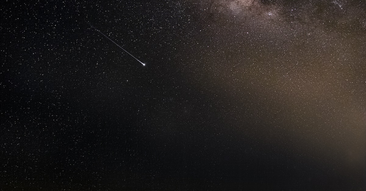 Chuva de meteoros Gemínidas: veja horário de pico e como assistir