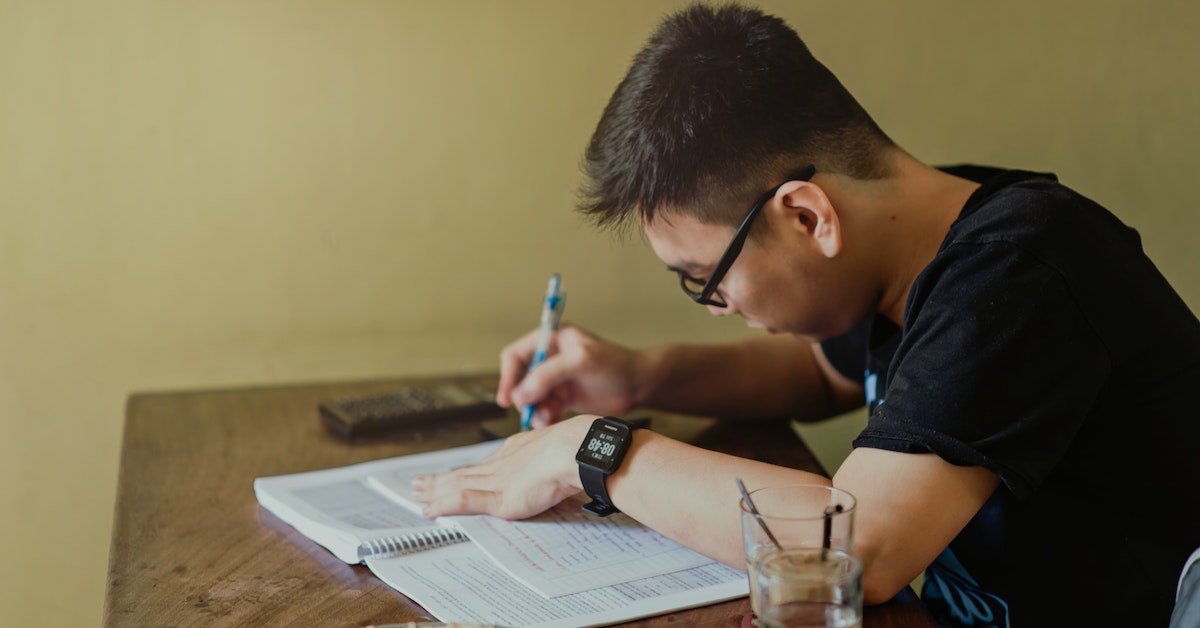 Como manter o foco nos estudos; Manter o foco nos estudos com barulho; Como manter a concentração mesmo com barulho.