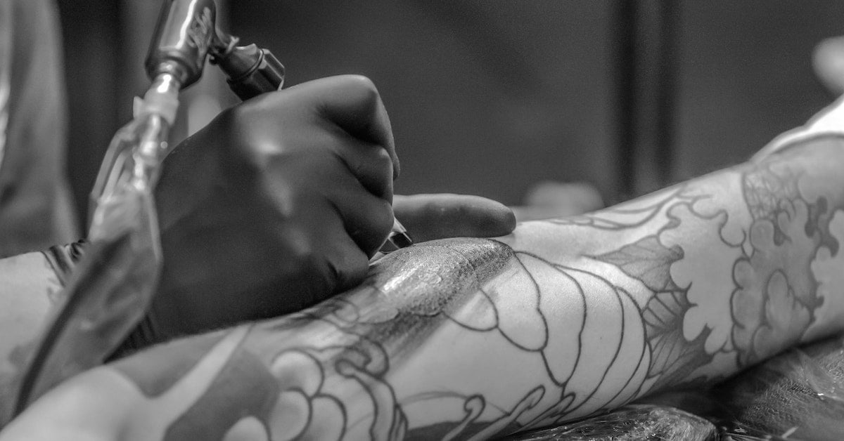 Seis partes do corpo que menos doem para tatuar, partes do corpo menos doloridas para tatuar.