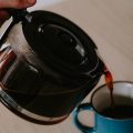 Afinal, qual a maneira correta de fazer café? Aprenda e se beneficie