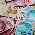 Aumento do salário mínimo 2023: brasileiros terão resposta até maio