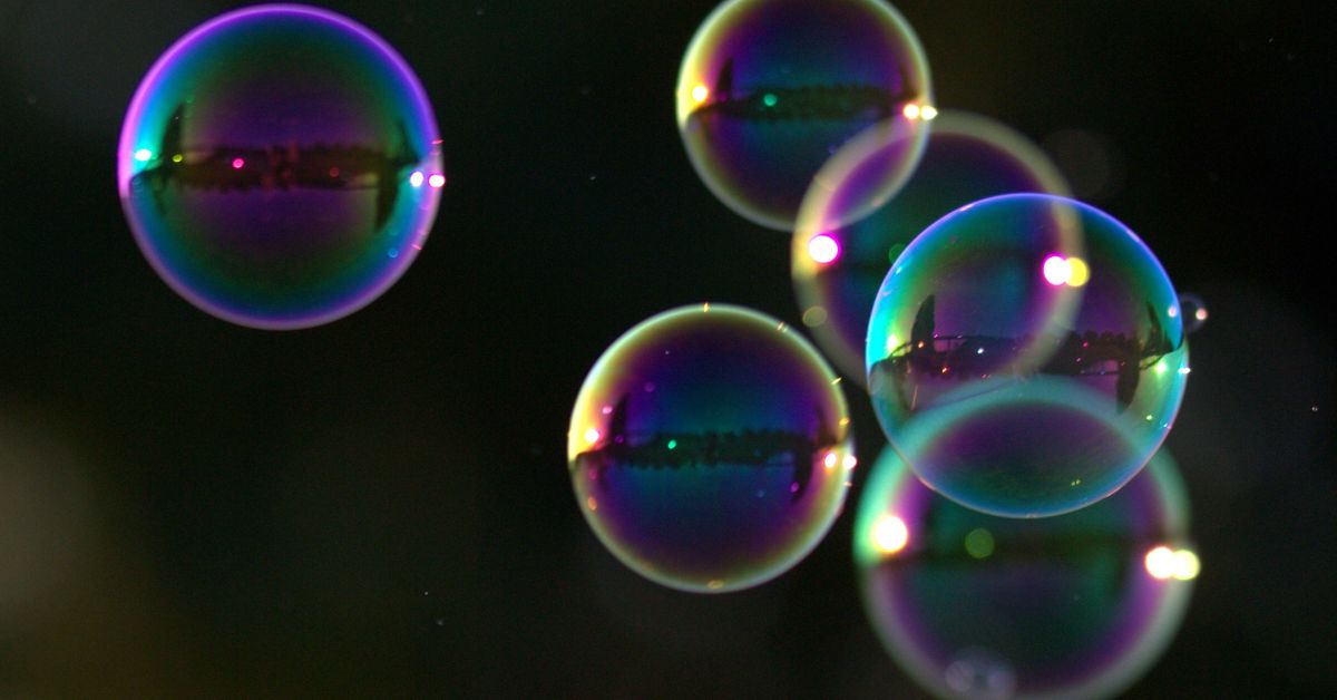 Por que as bolhas de sabão são sempre redondas?