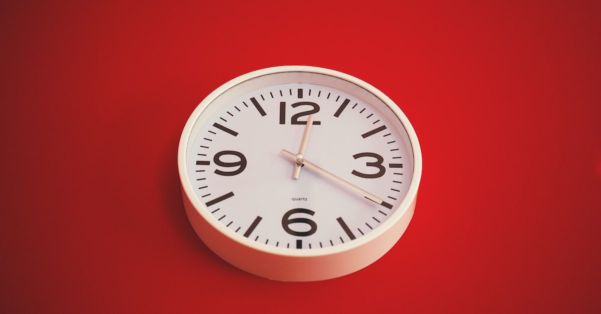 Como saber se 12pm é meio-dia ou meia-noite., Essa é uma dúvida muito  comum, afinal, 12pm é meio-dia ou meia-noite? 😊, By Teacher Lenon