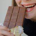 Por que comer chocolate é tão gostoso? Veja o que diz a Ciência