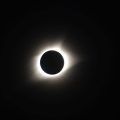 Eclipse solar total acontece em abril; veja data e onde assistir