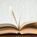 11 expressões populares que sempre falamos errado (e as versões corretas)