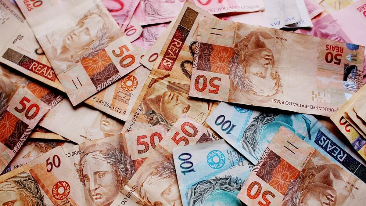 Como funciona o saque FGTS de aniversário, qual o valor do saque-aniversário, quando posso sacar o saque-aniversário, qual o melhor banco para antecipar o saque-aniversário.