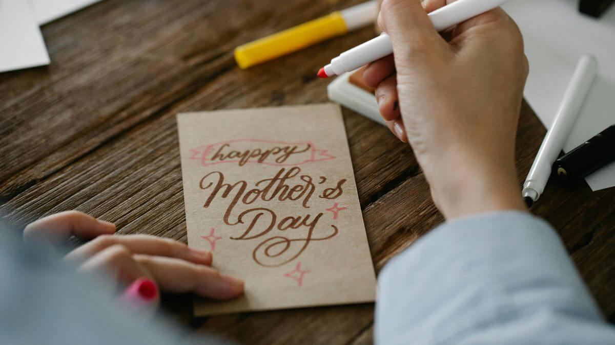 Dia das Mães, segundo domingo, Maio