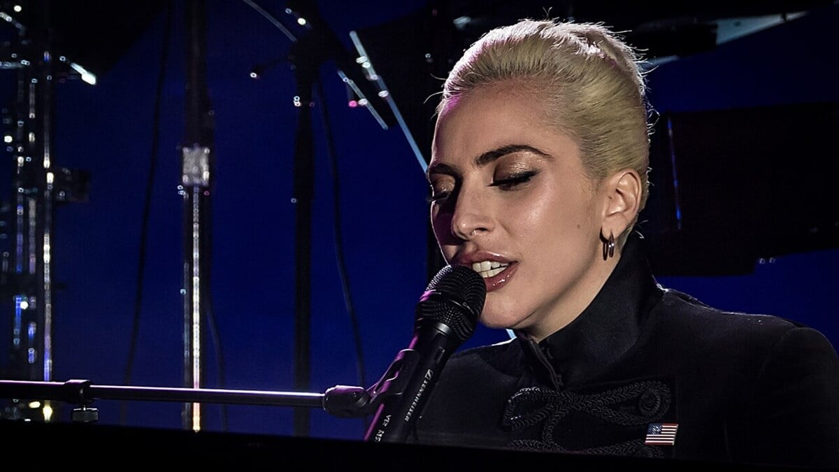 Qual o nome verdadeiro da Lady Gaga, o que significa germanotta, o que significa o nome da Lady Gaga em português, por que Stefani usa o nome lady gaga?