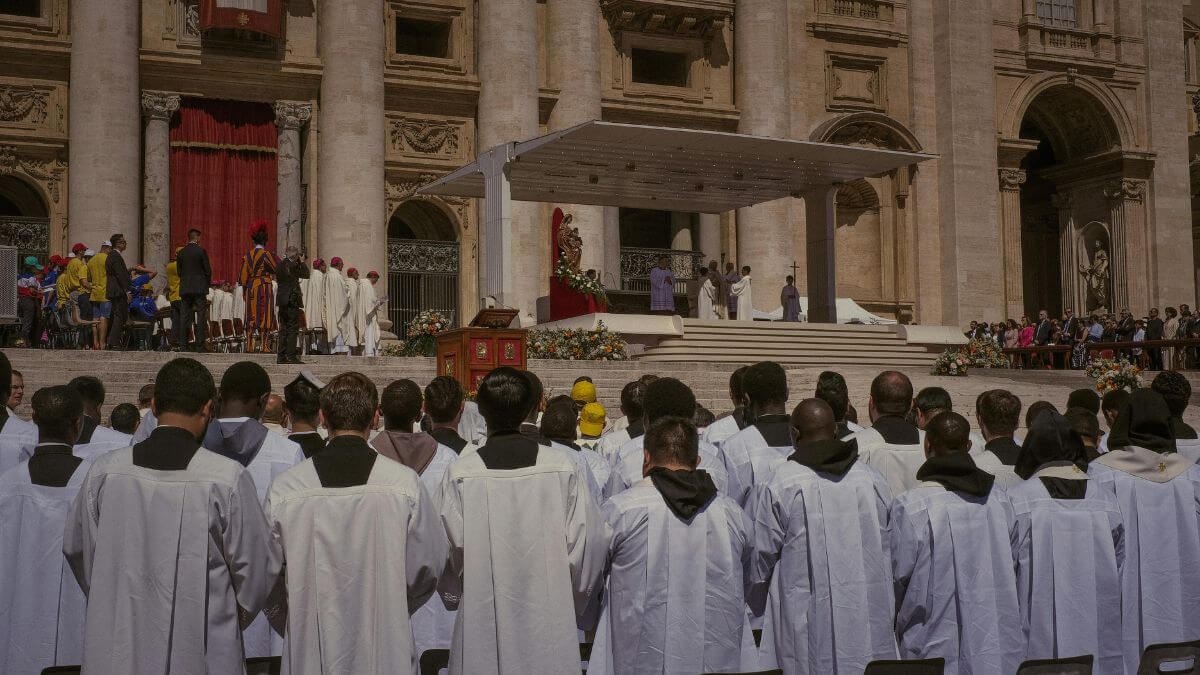 Por que o papa muda de nome quando é eleito pela Igreja Católica?