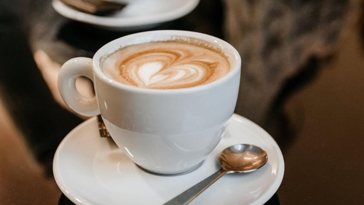 cafezinho ou cafézinho, cafezinho tem acento, cafezinho é oxítona, paroxítona ou proparoxítona